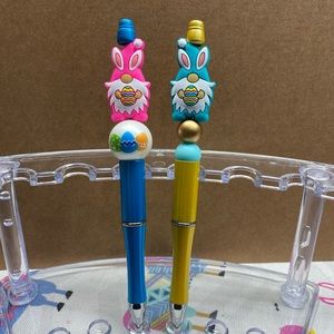 NWT GNOME EASTER PENS